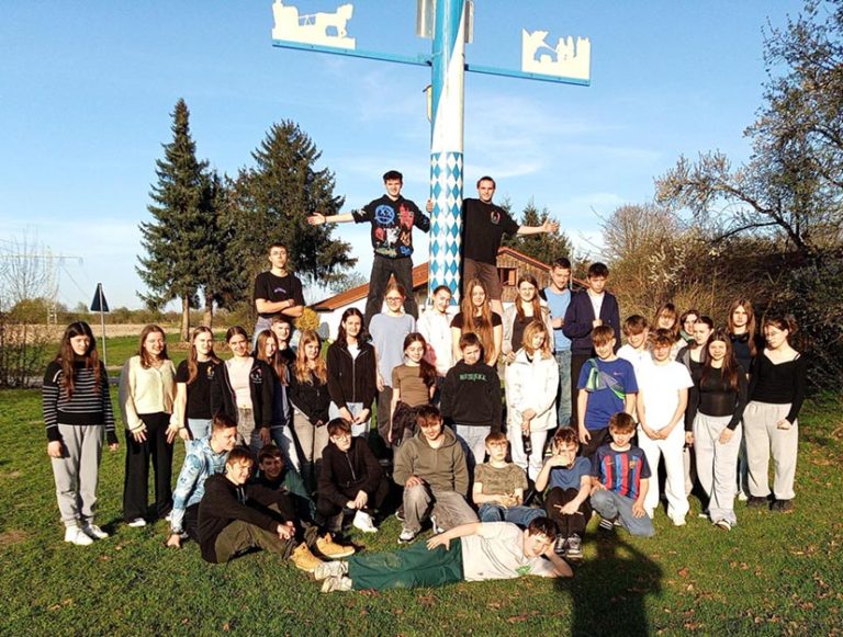 Gruppenfoto Jugendbildung WIR ist mehr als ICH und DU